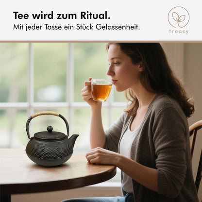 Teekanne aus Gusseisen